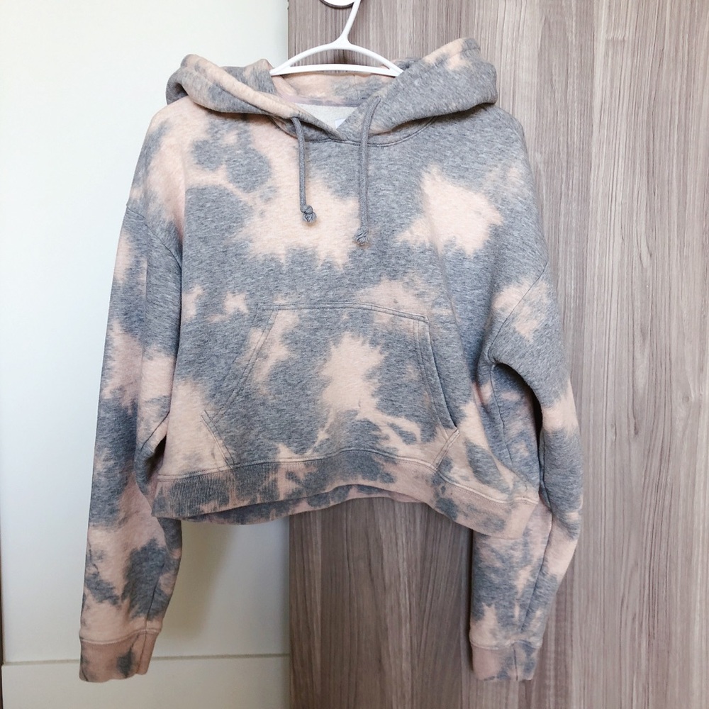 Aritzia TNA Crop Hoodie